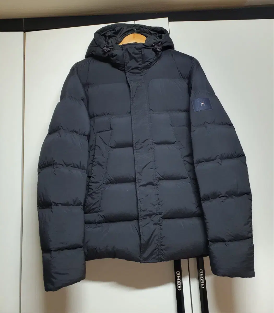 Tommy Hilfiger New Premium Goose Down 105 Size Black