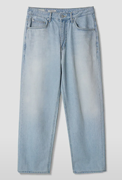 In the Row 5PK Wide Tapered Denim Pants in Bleach / Size 2