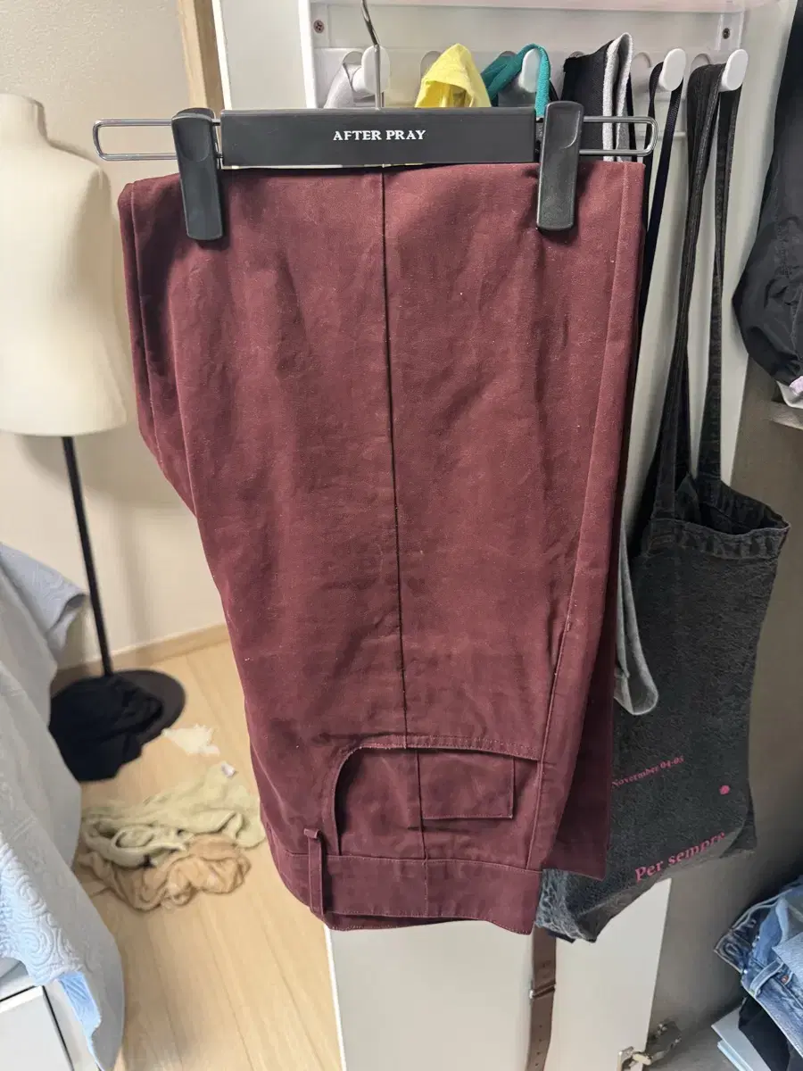 Iye Chino Pants Burgundy S