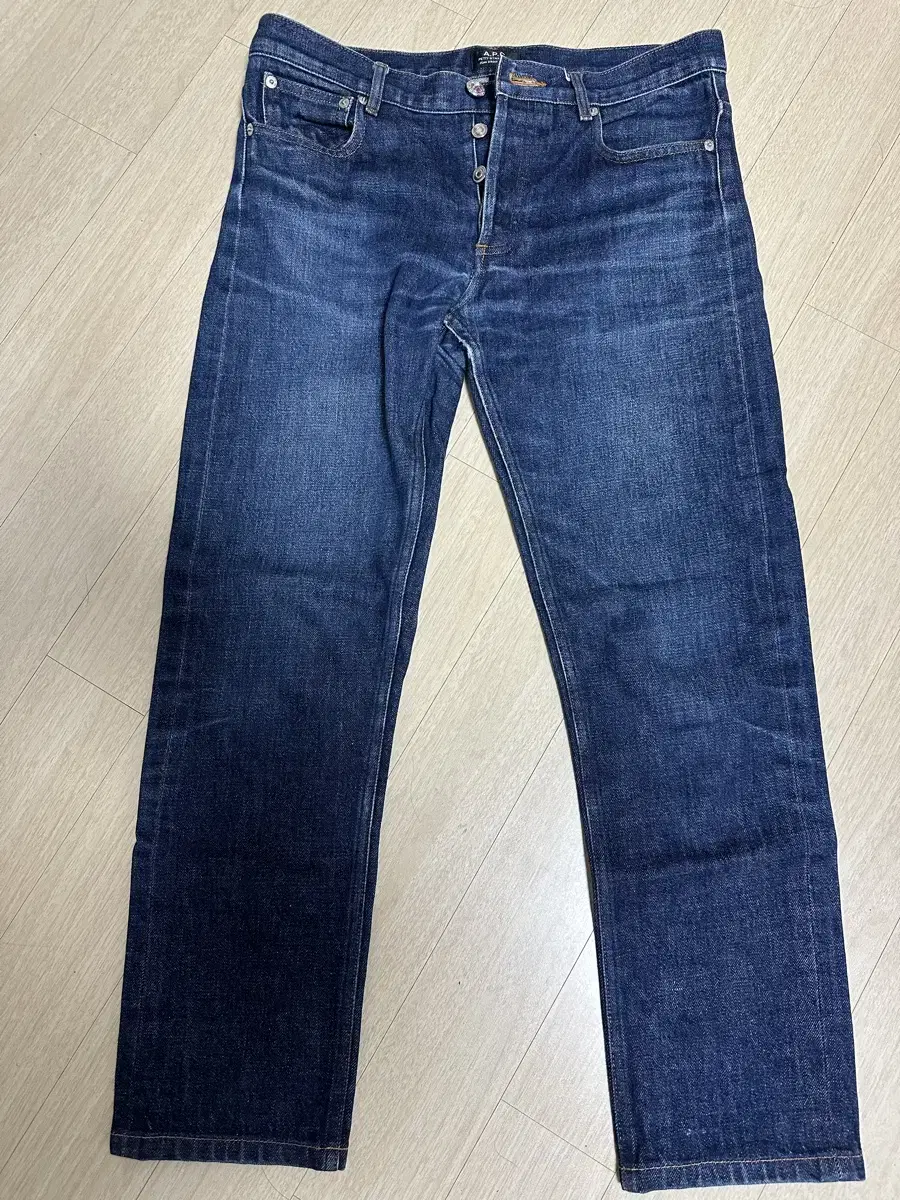 Apothecary Petite Standard size 30