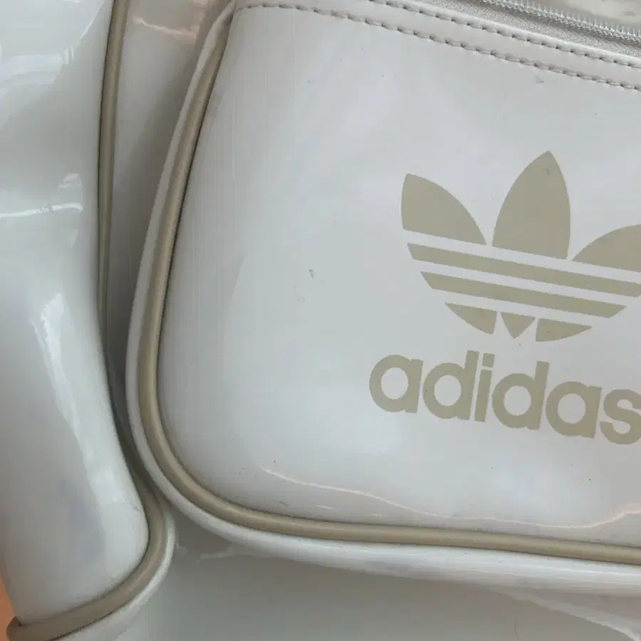 아디다스 adidas  빈티지 가방 베이지