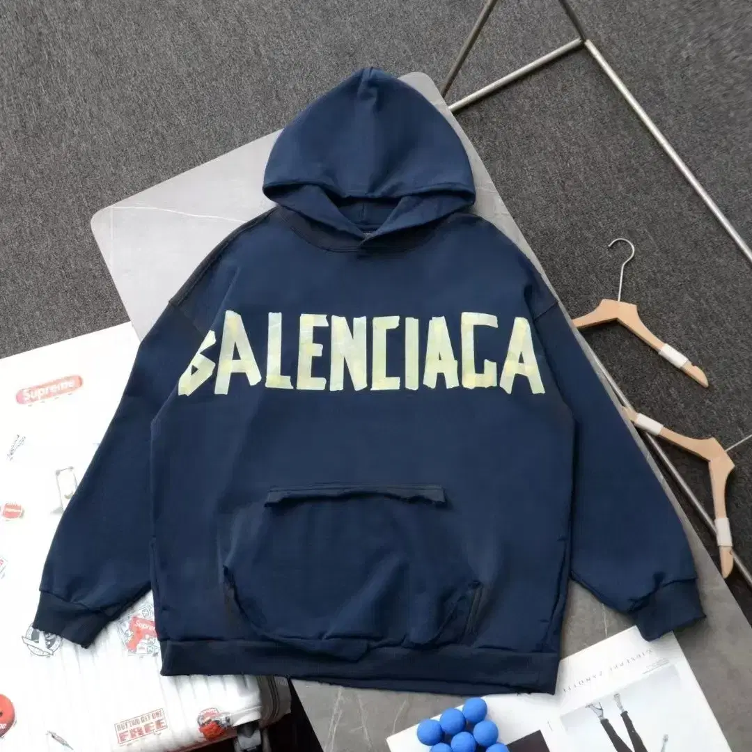 Balenciaga발렌시아가 저녁색 데스트로이드 마린 후드M