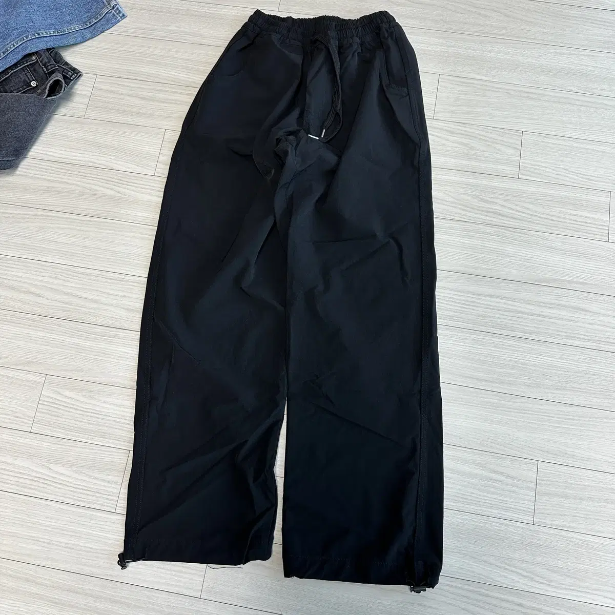 [F] Banded Nylon String Pants Black