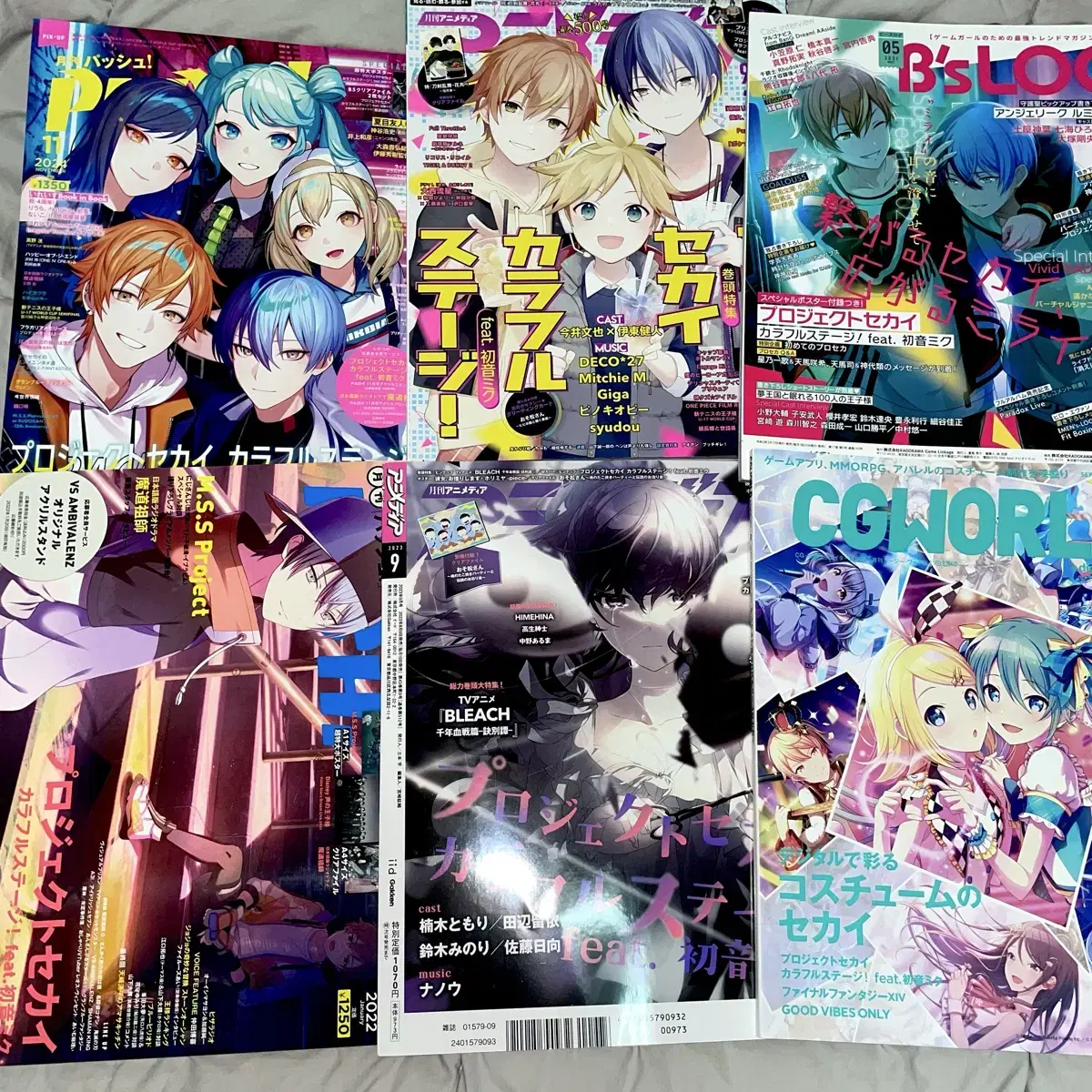 Japanese magazines with prosecco vivas-oriented covers (Bizrog PASH! Animedia, etc.)