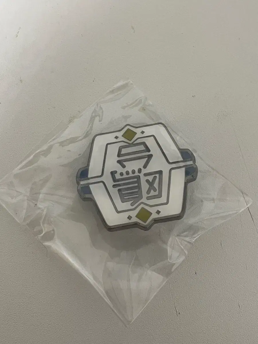 Haikyuu pop up Kamomedai school badge wts