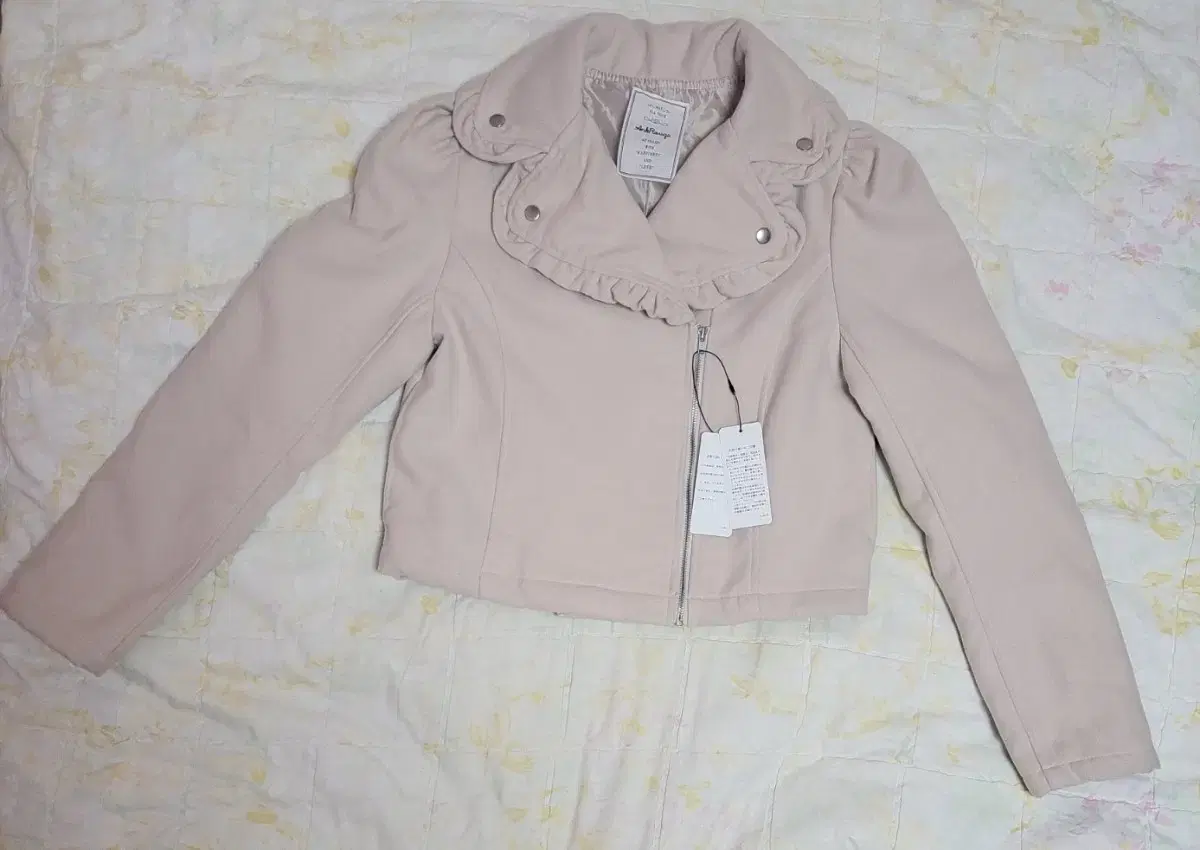 Genuine)Quick saleNew item!Encore strawberry milkPink necklaceRuffle riderPrincess jacketLiz