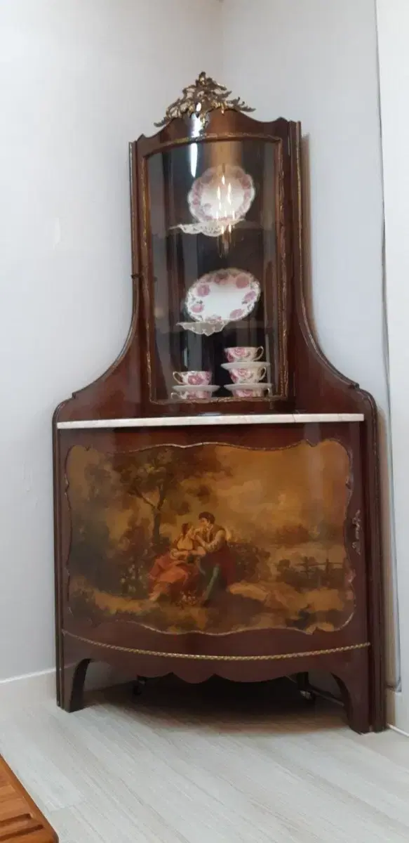 FranceAntiqueHandpaintingsMasterpiecesCorner Cabinet