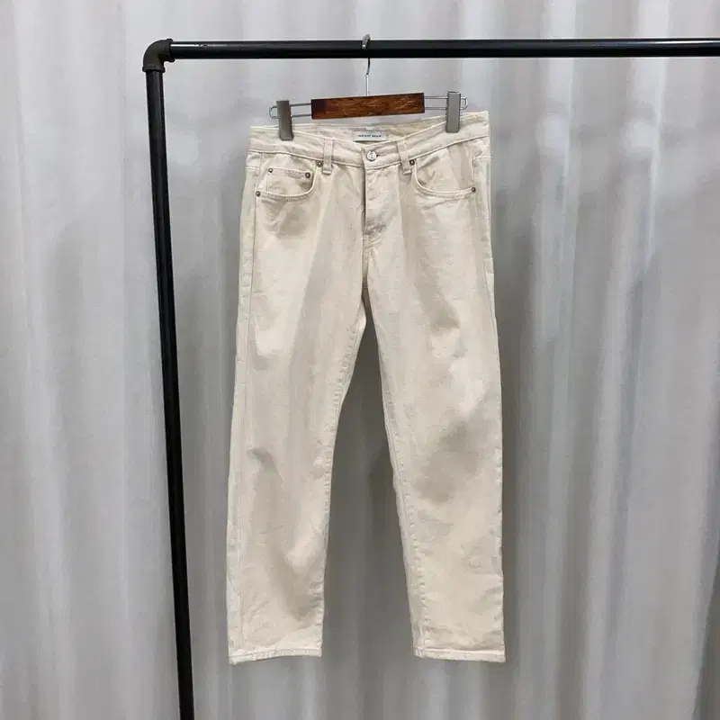 Instant Denim Ivory Cream Jean 29" A06565