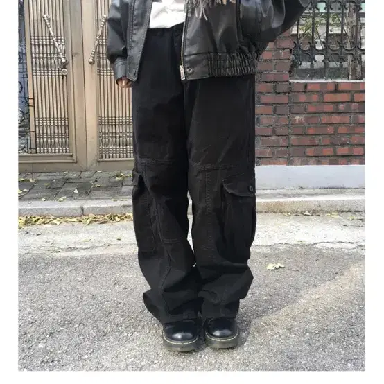 아워캐비넷 black washing cargo pants