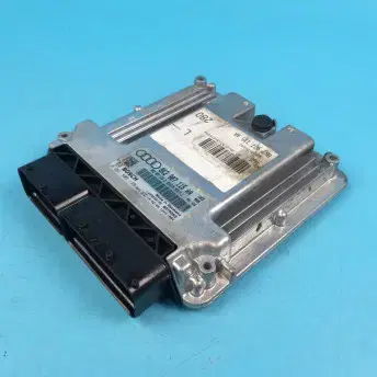 아우디 A4 ECU 8K2 907 115 / 8K2907115