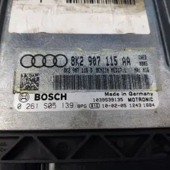 아우디 A4 ECU 8K2 907 115 / 8K2907115