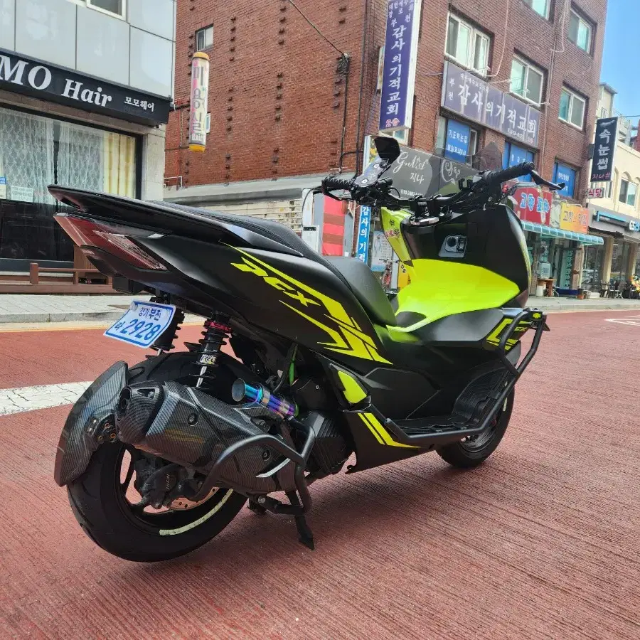 L - 구동계 튜닝된 22년식 PCX125 ABS모델