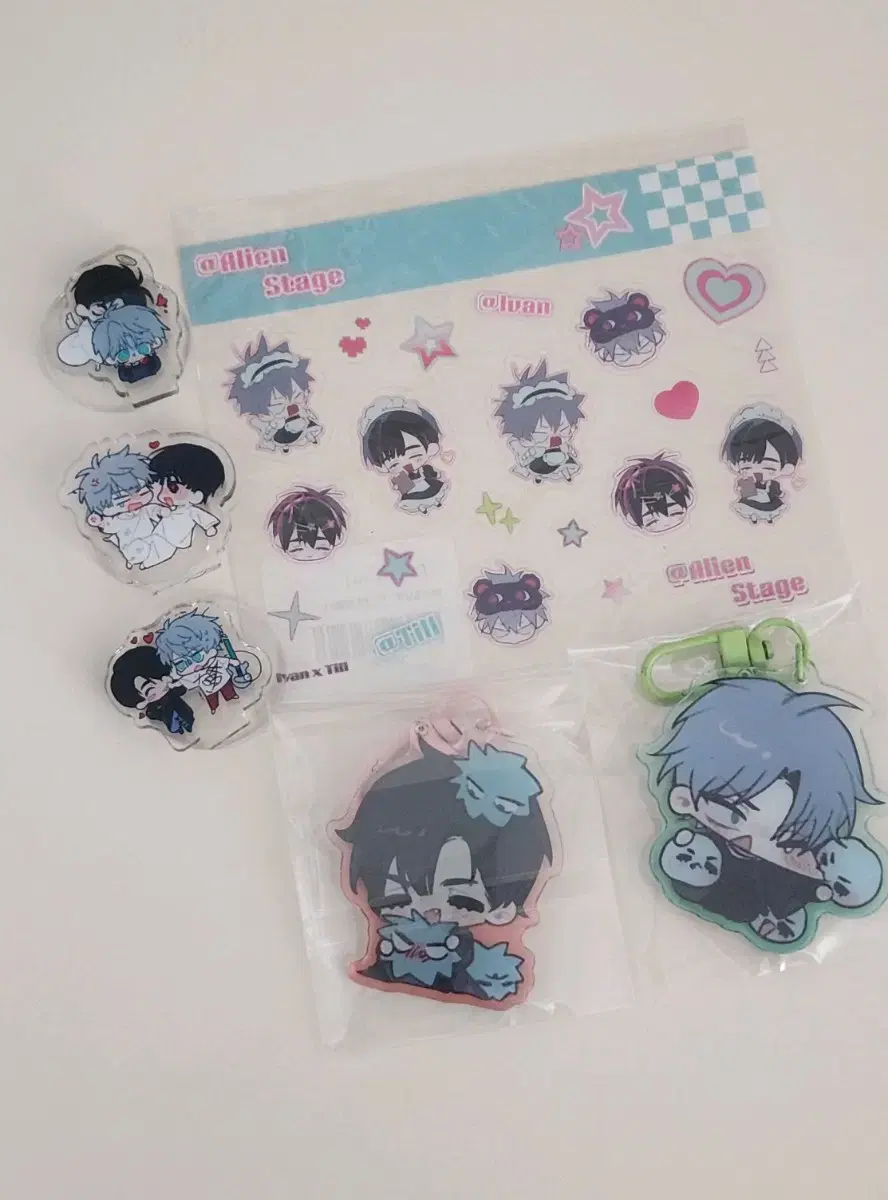 Alien Stage Eiste Ivahn Teal PVCSticker Acrylic Stand KeyringUnofficial Goods