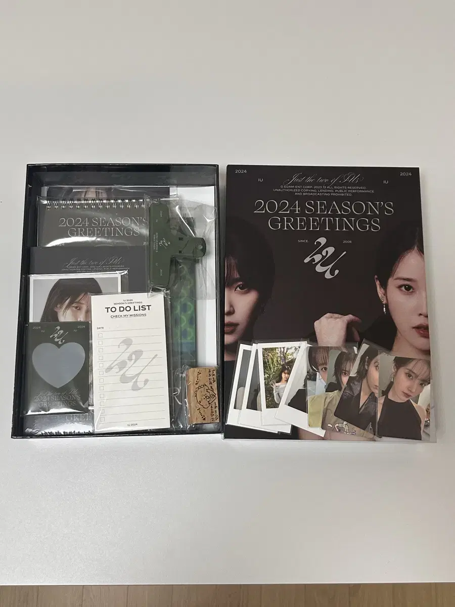 IU IU 2024 season's greetings seasons greetings full set with full photocard