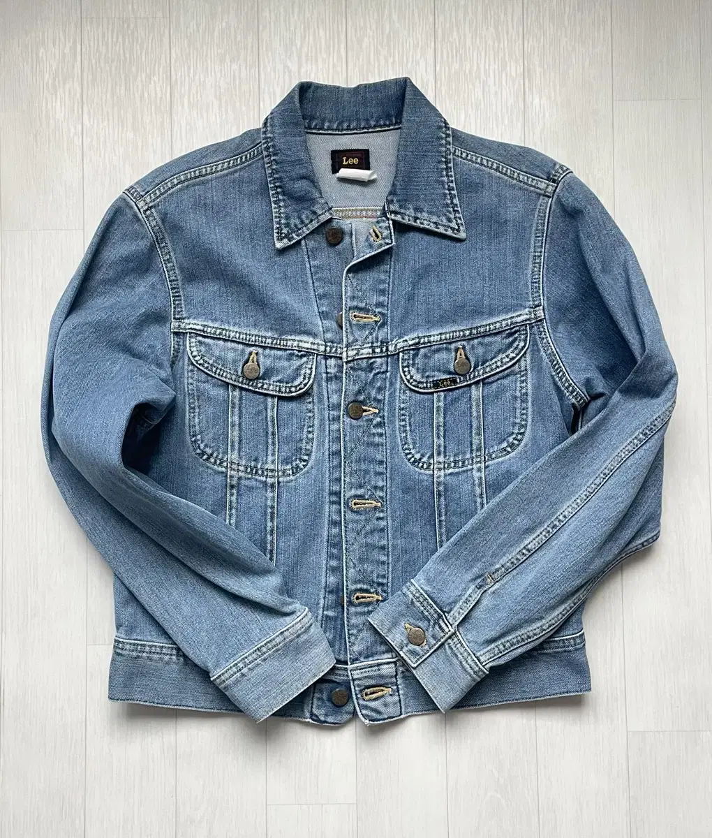 Lee denim jacket in Japan (95 for Korean size)