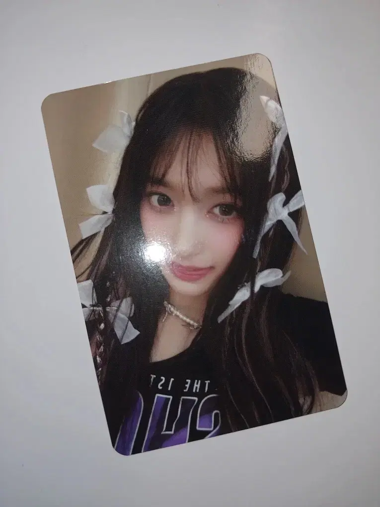 ive leeseo show what I have ancon photocard