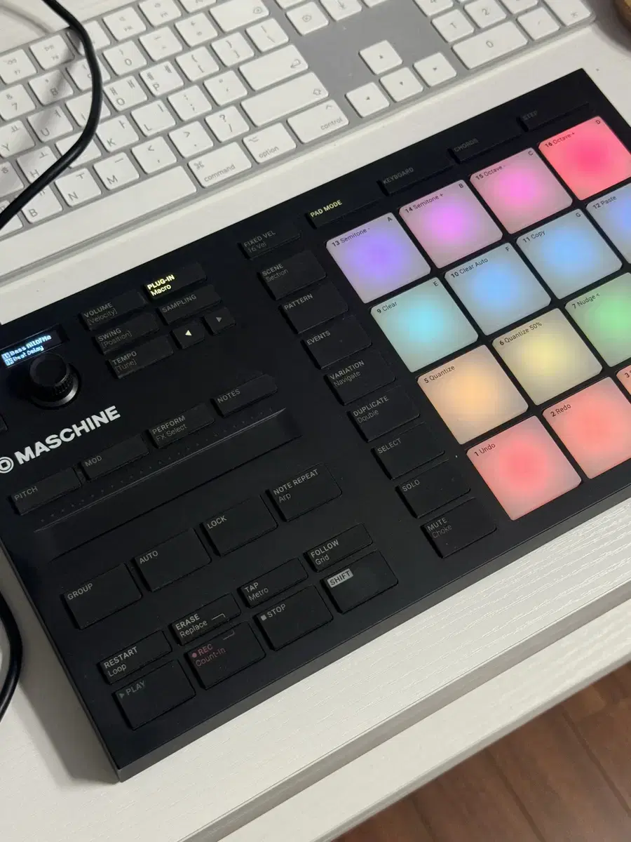 NI MASCHINE MIKRO MK3