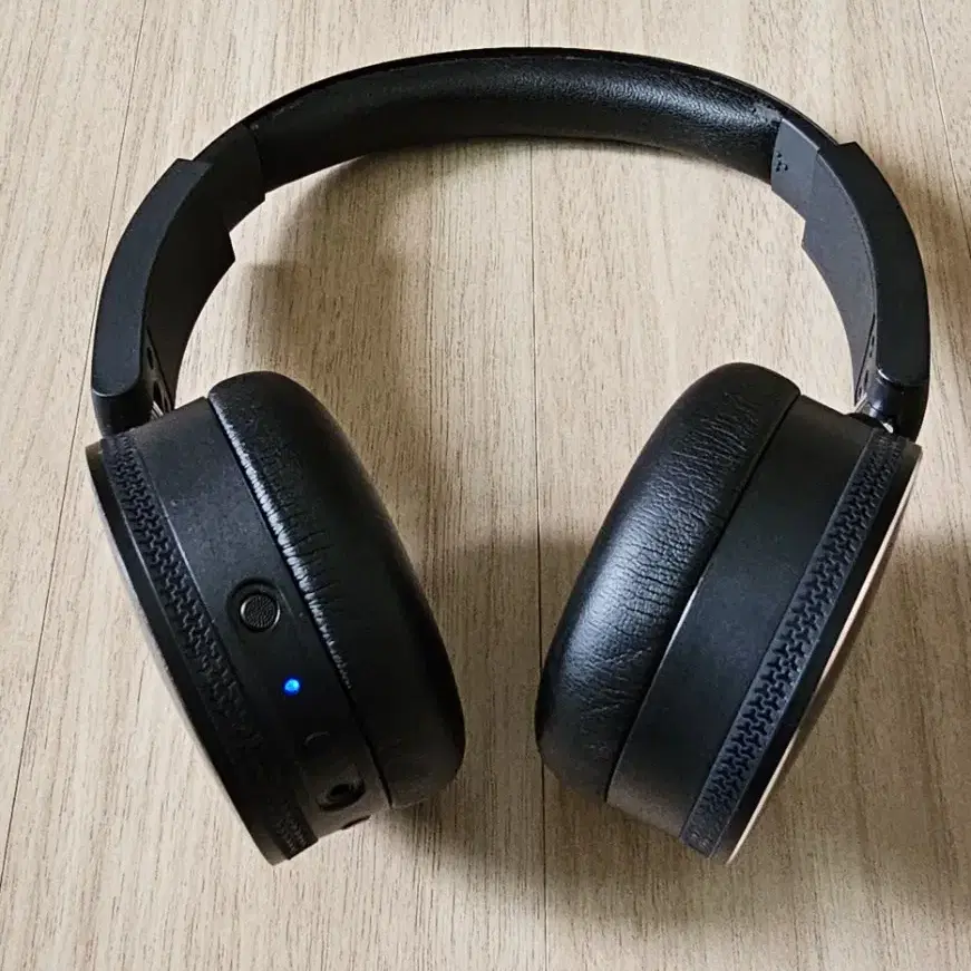 AKG Y50BT (무선 블루투스 헤드폰) + 충전케이블