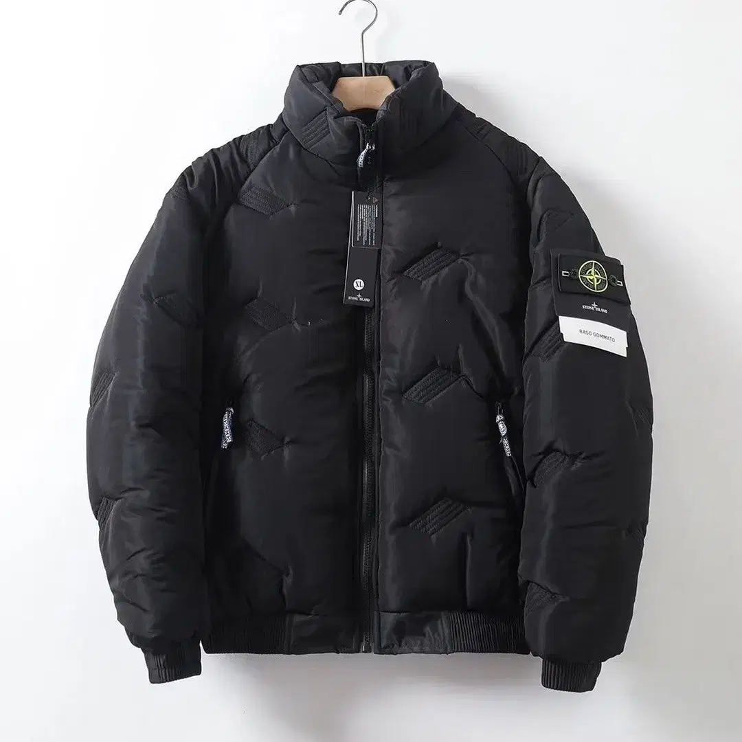 STONE ISLAND스톤 아일랜드 자수 디자인 소매 라벨 오리털 패딩