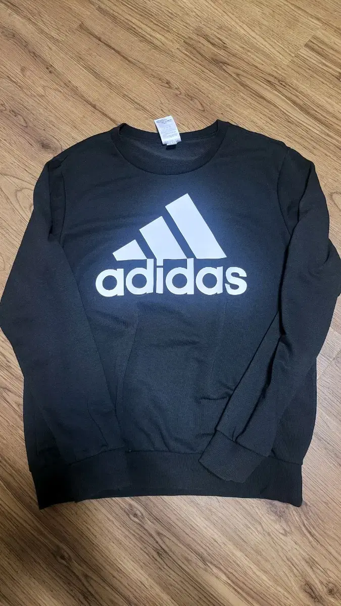 adidas logo man to man size L