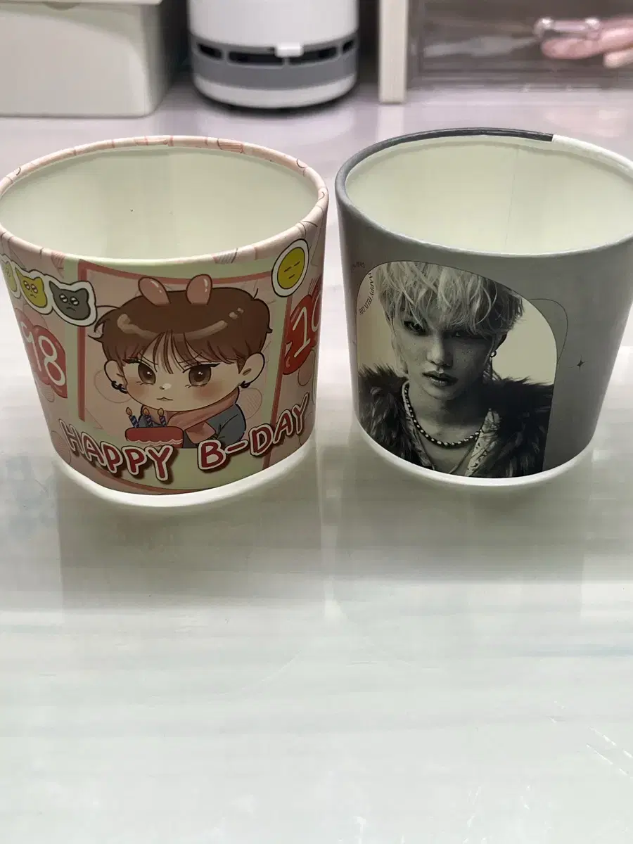 The second) straykids skz lee know felix Yongbok Yi Sankka Cup Holder