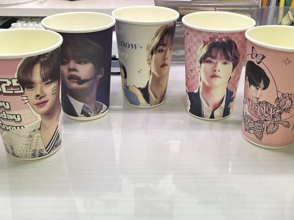 Quick sale) straykids skz lee know han felix Yongbok bang chan sankha cup holder paper cups