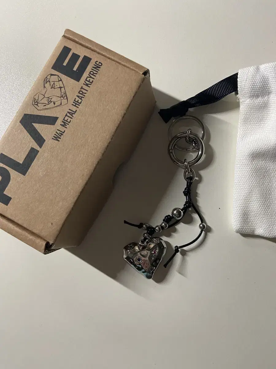 Half-priced Delivery)Plave Heart Keyring The Modern pop up Goods keyring Collaboration