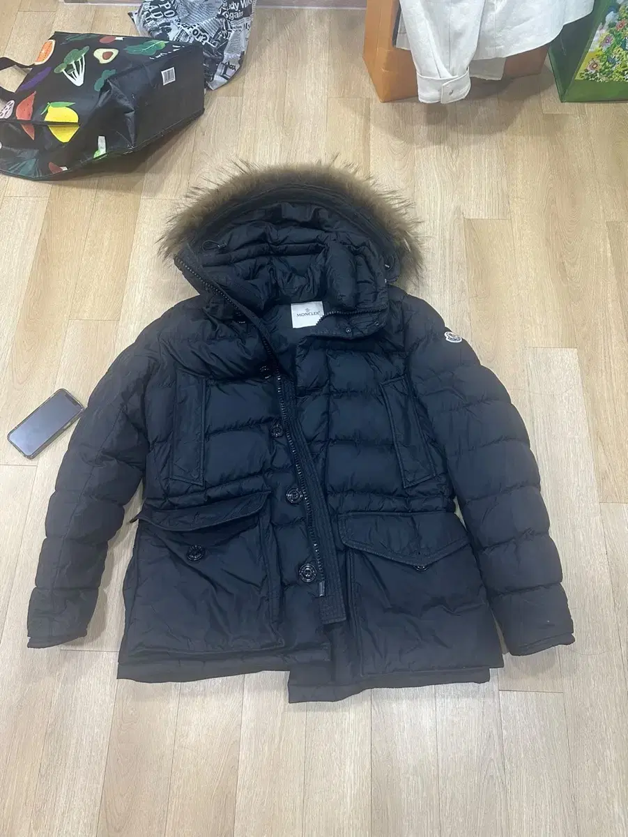 Moncler Clooney padded size 4