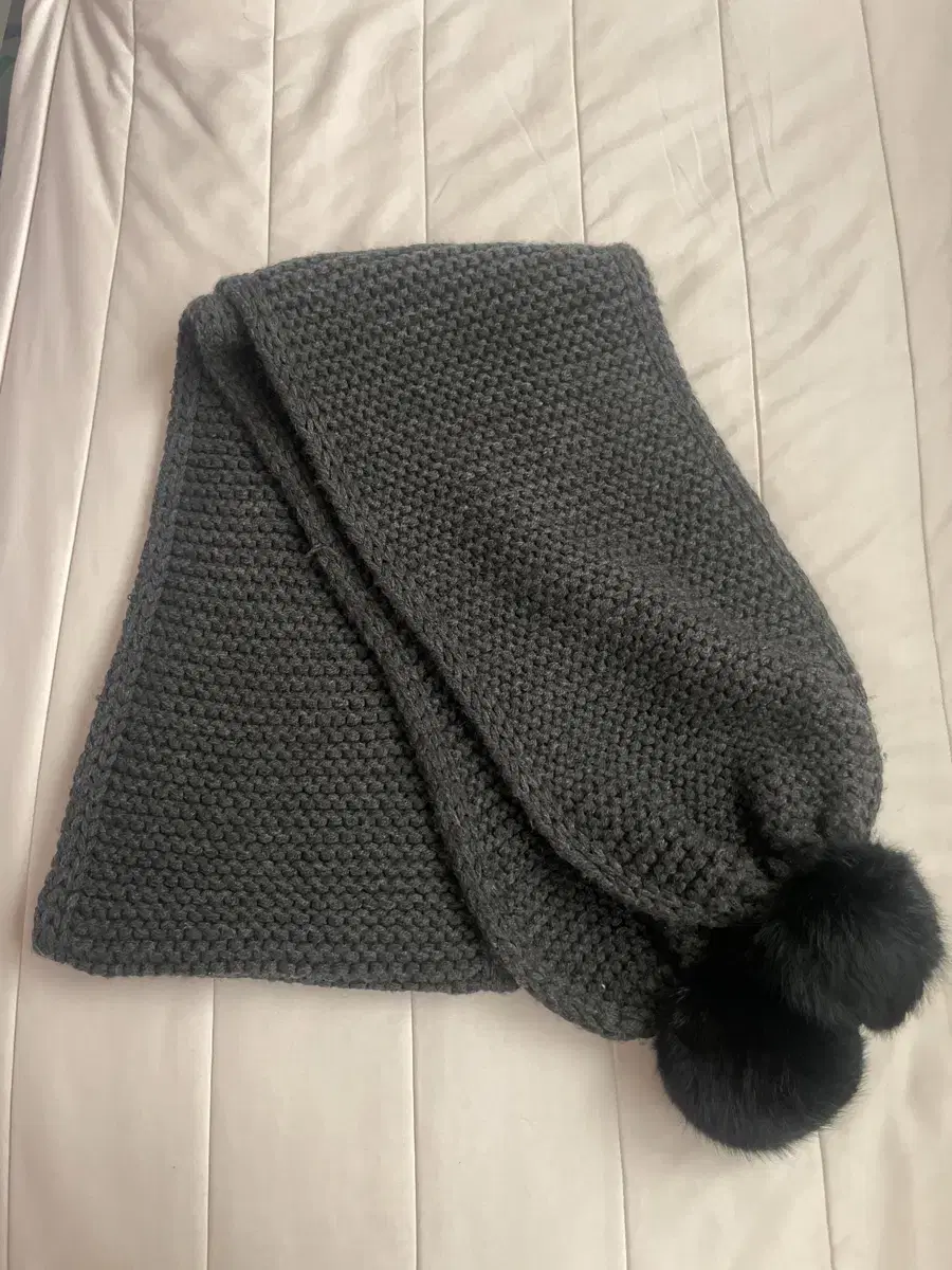 Misso Bunnyfur Droplet Muffler Shawl