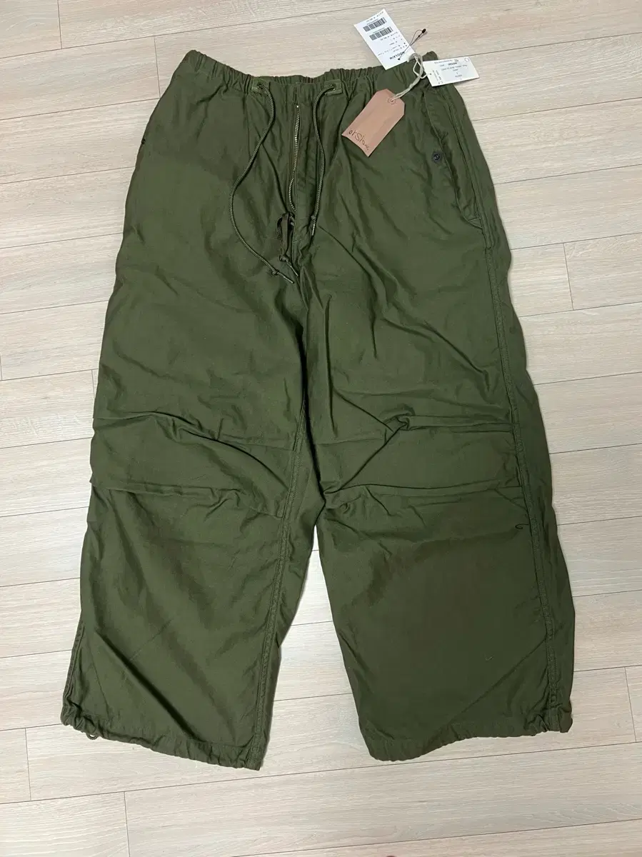 [1] Oerslow Loose Fit Army Trouser Army Green