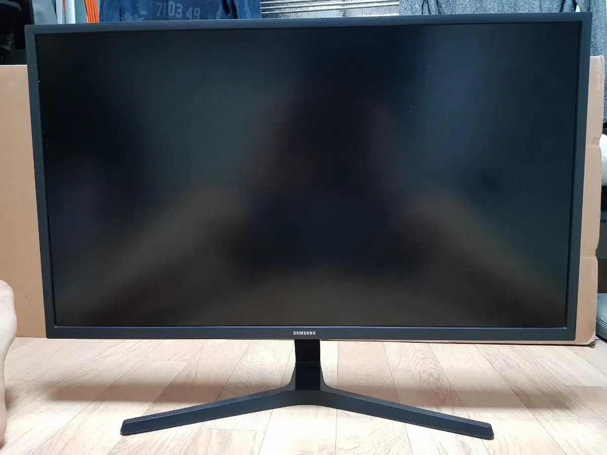 Samsung computer monitor 32 inches