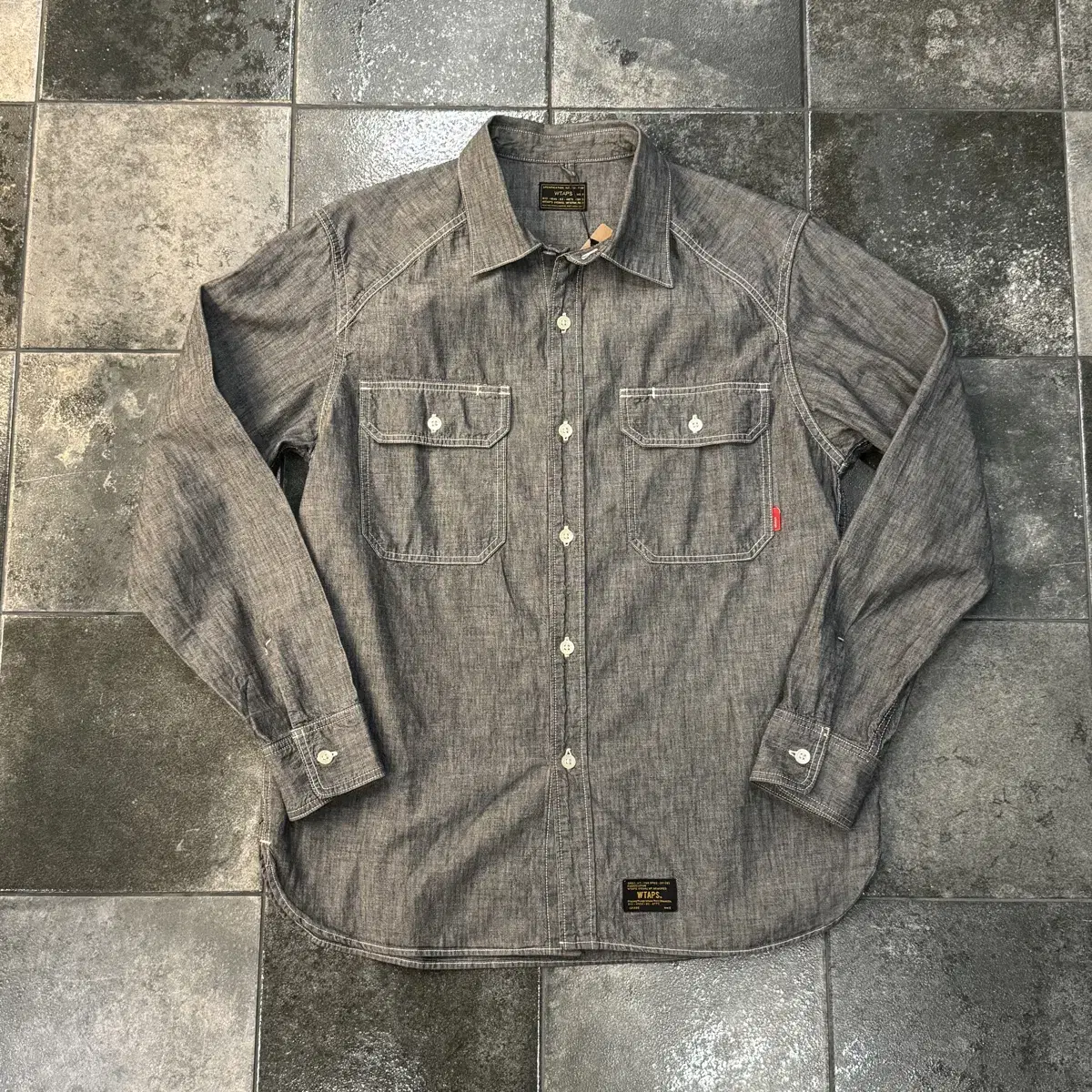 Double-Tabbed Chambray Workshirt