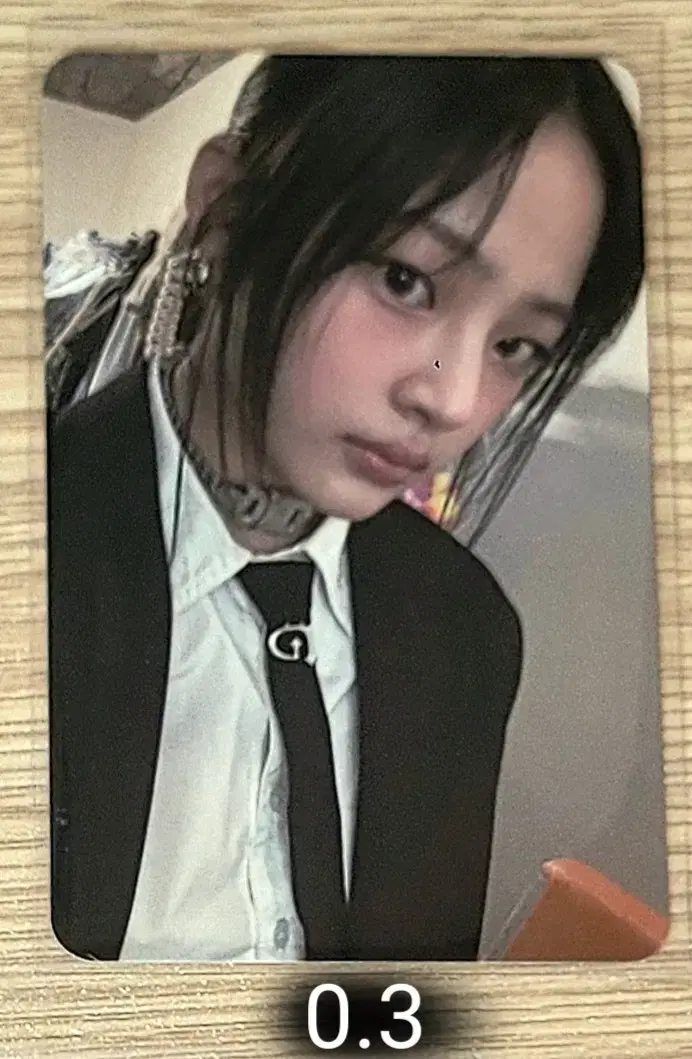 New Jeans minji photocard for sale (not a scan, quality is weird due to calibration)