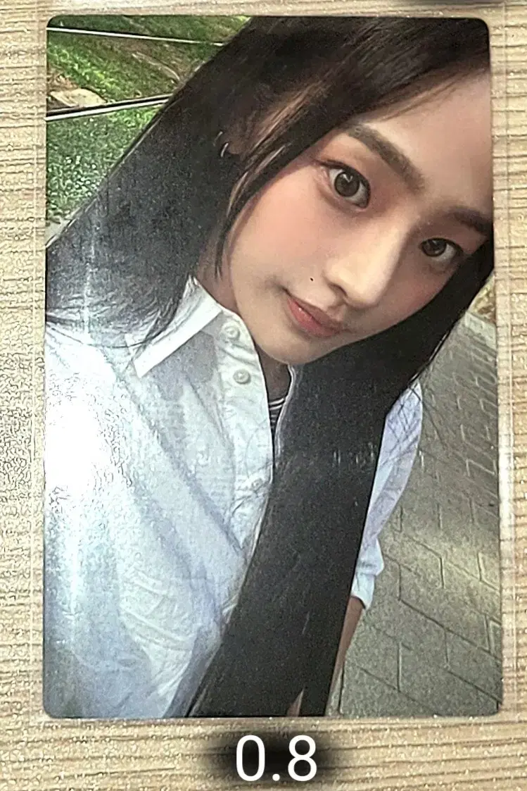 New Jeans minji photocard for sale (not a scan, quality is weird due to calibration)