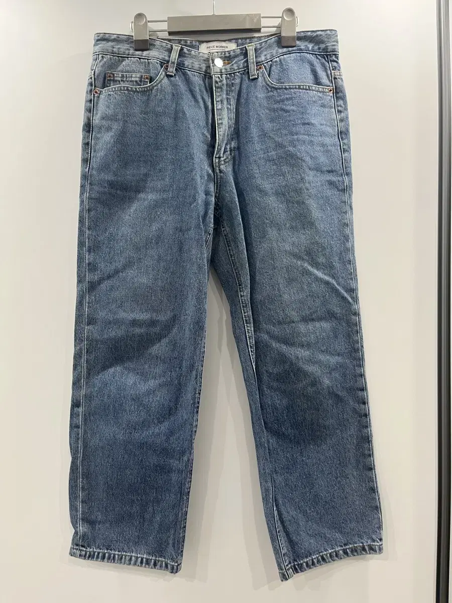 Peace Walker Ordinary Crop Pants