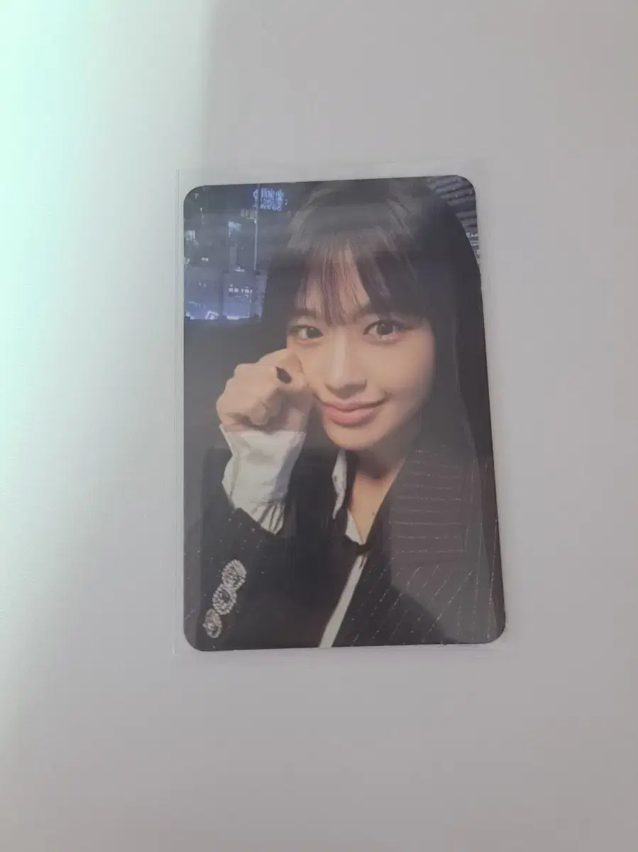 ive i.m jewelry pre-order benefit yujin photocard sells