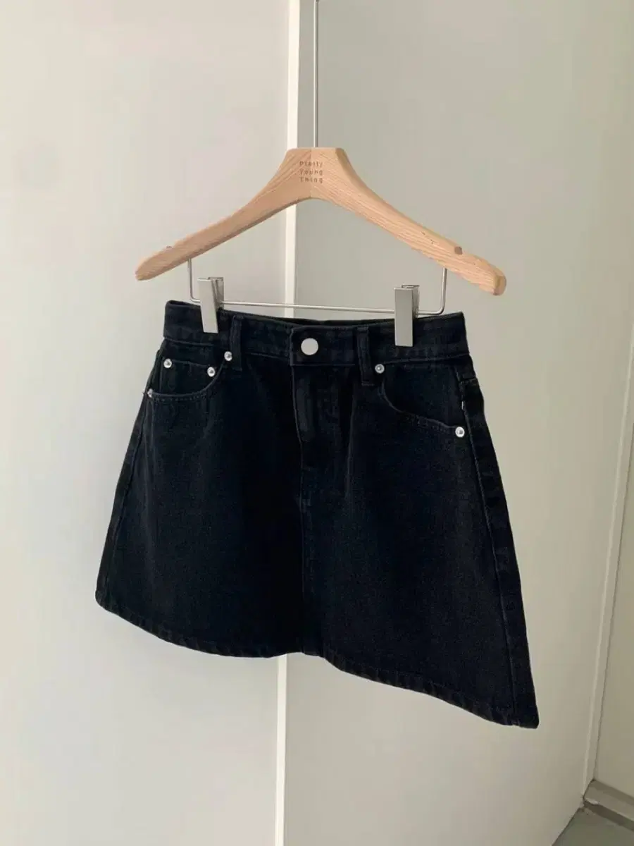 (Stock Sale) PYT Prêt-à-Porter Miniskirt Black S1