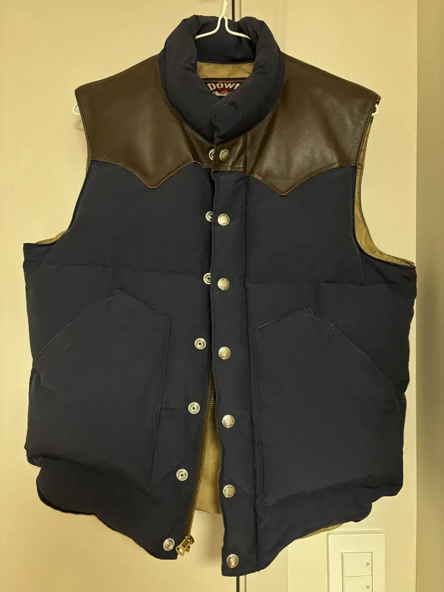 The suga cane padded vest is available at sell.