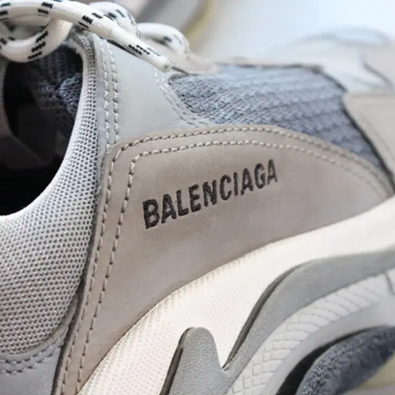 발렌시아가 balenciaga 트리플s 레이스up 스니커즈