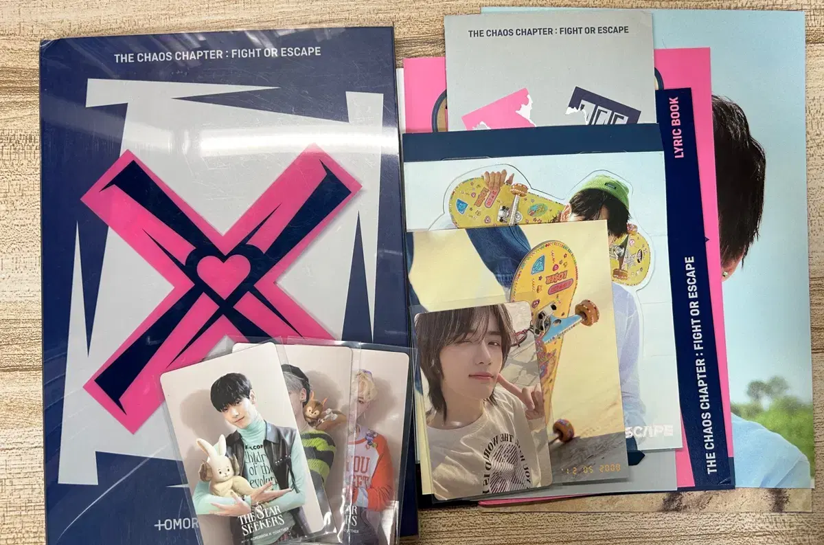 Includes txt paoi photocard (beomgyu) unsealed album WTS