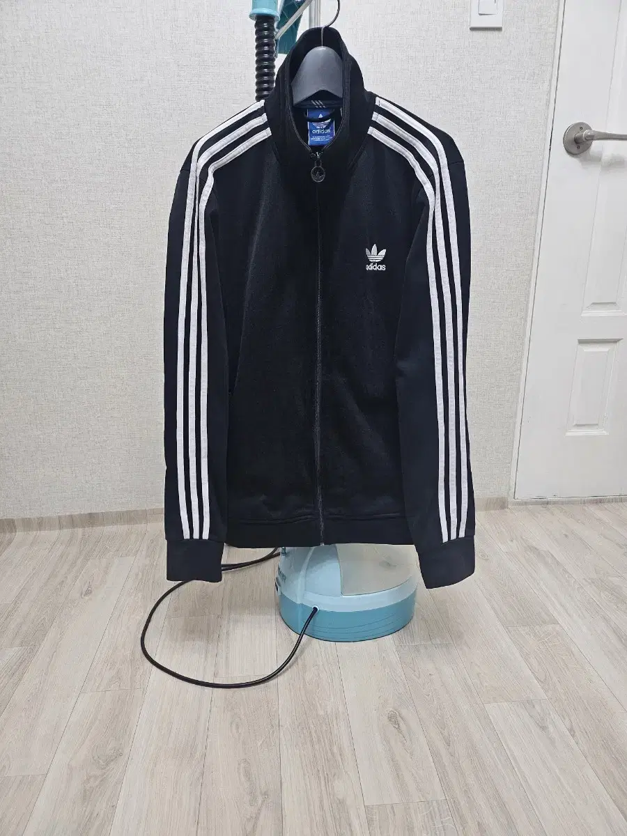 (105) adidas STC (Fishbowl) Europa [Black] Track Tops Jersey