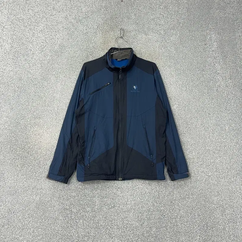 Black Yak Climbing Men's Navy Windbreaker 100% San