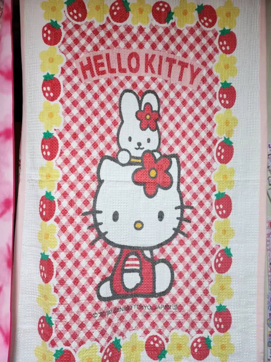 San Rio Retro Kitty Strawberry Kitty Check Waffle Towel Blanket Comforter