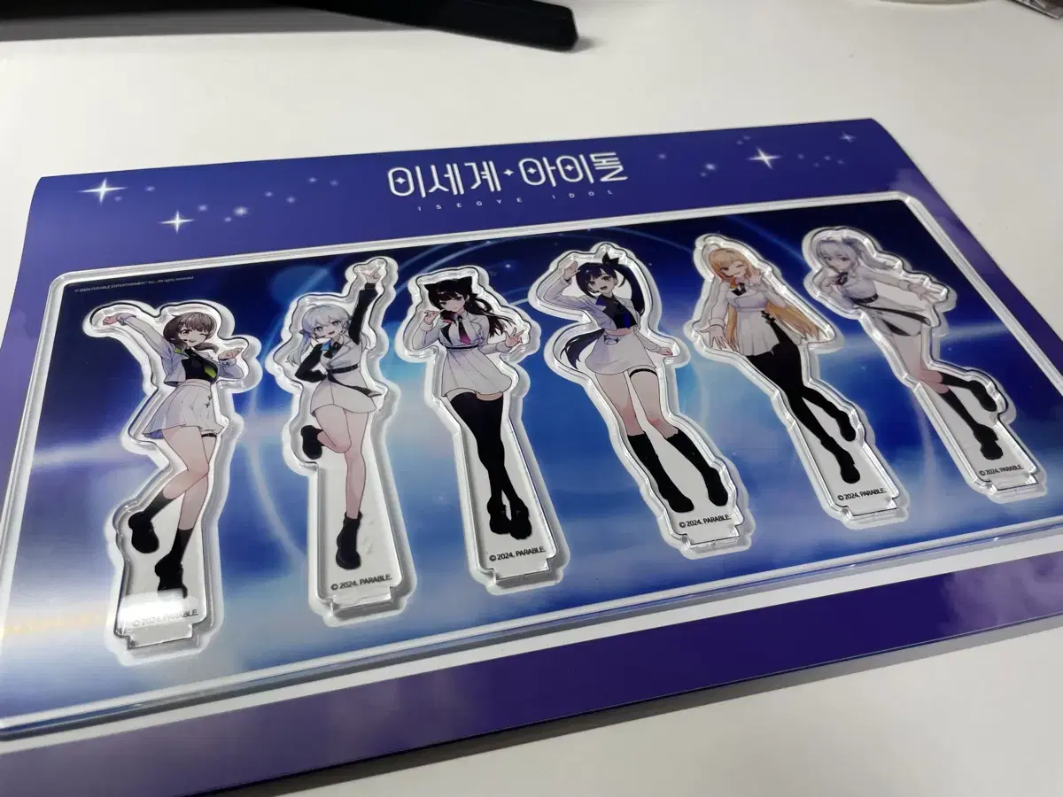 ISEGYE IDOL pop up acrylic diorama wts!