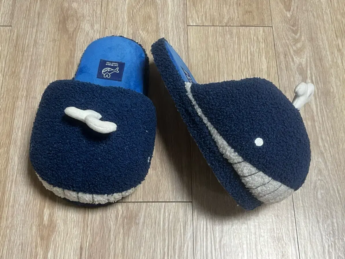 Monsta X minhyuk Whale Slippers (Gyusa, Photocard)