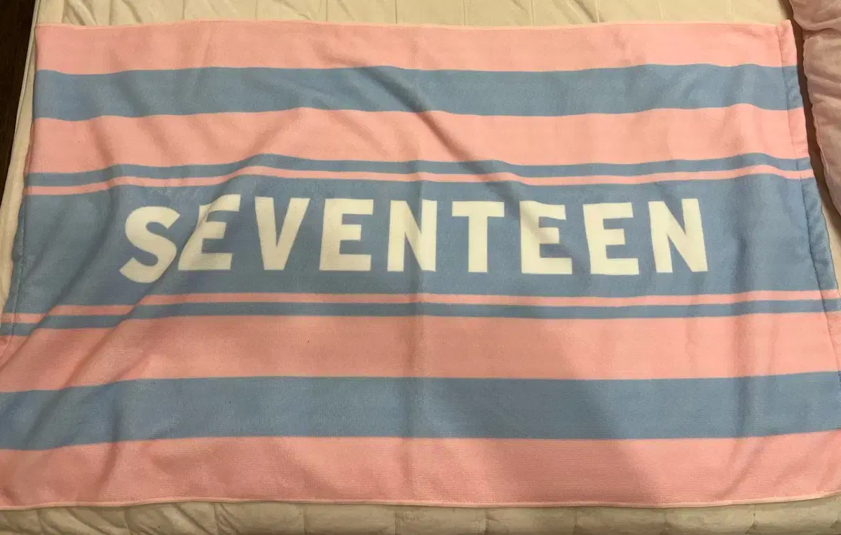 세븐틴 캐럿 4기 공식 굿즈 비치타올 MD