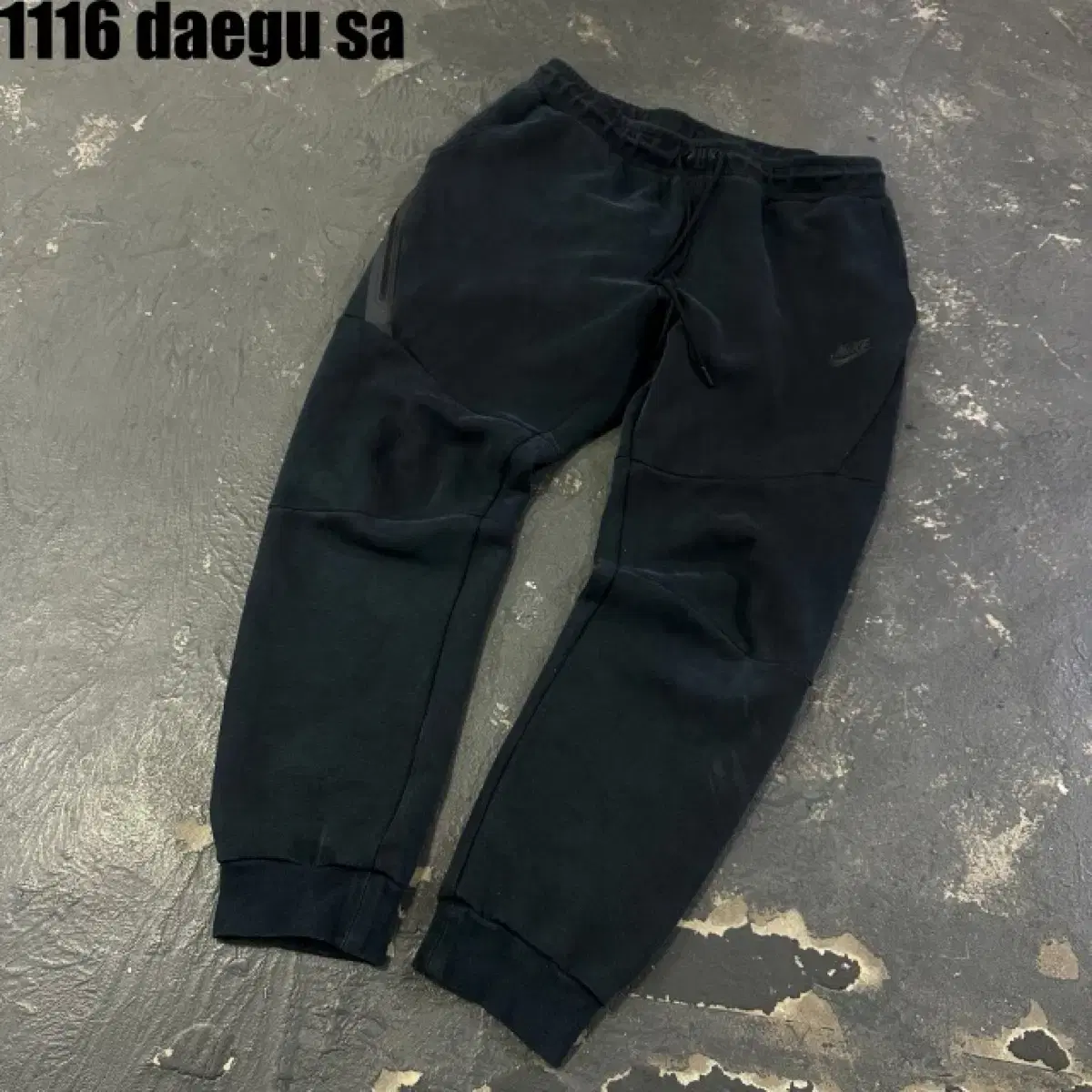 Nike Kimono Jogger (Men's 30-32 up to L-XL)