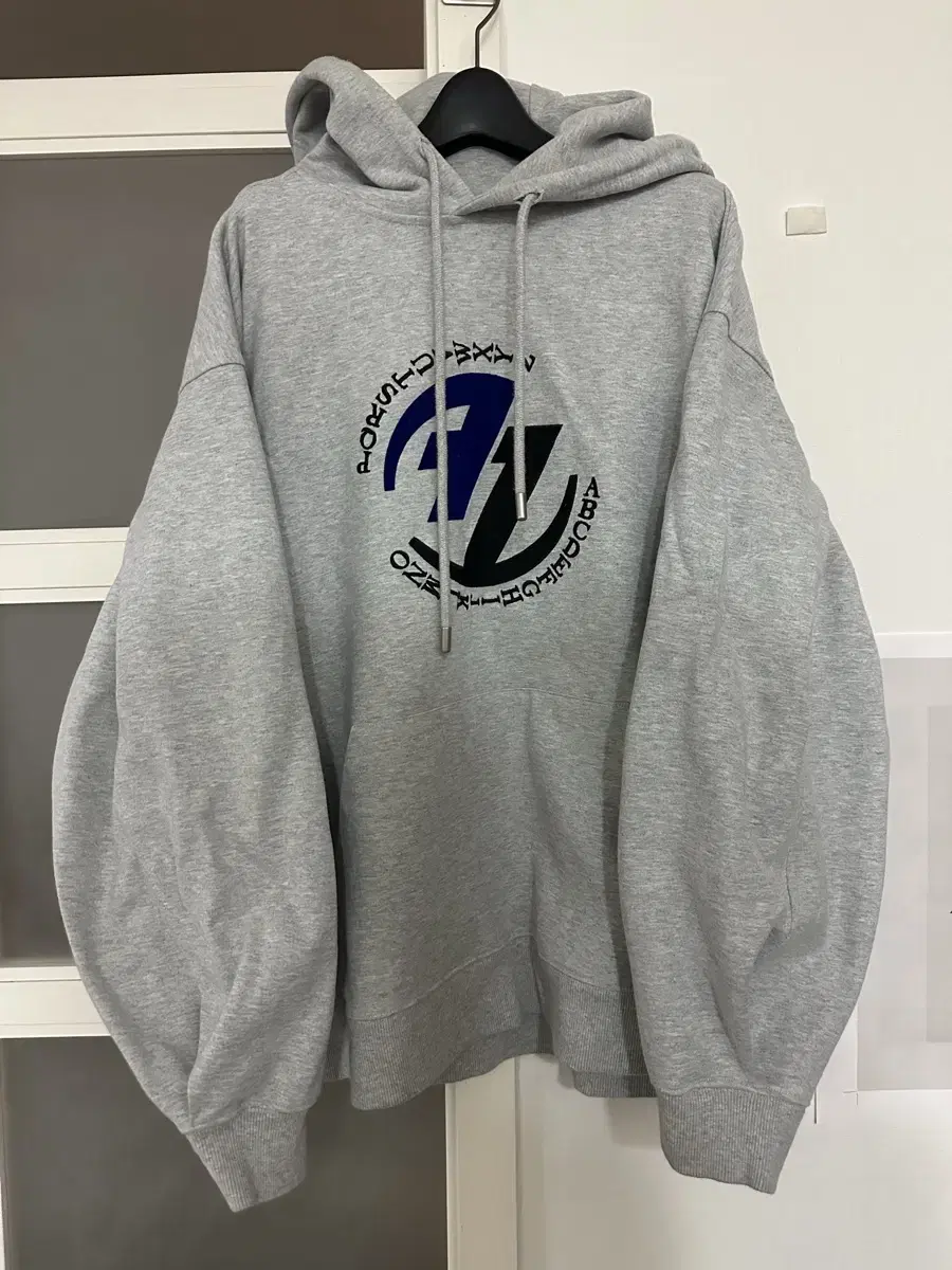 Zara Arthur Error Hoodie (L-XL)