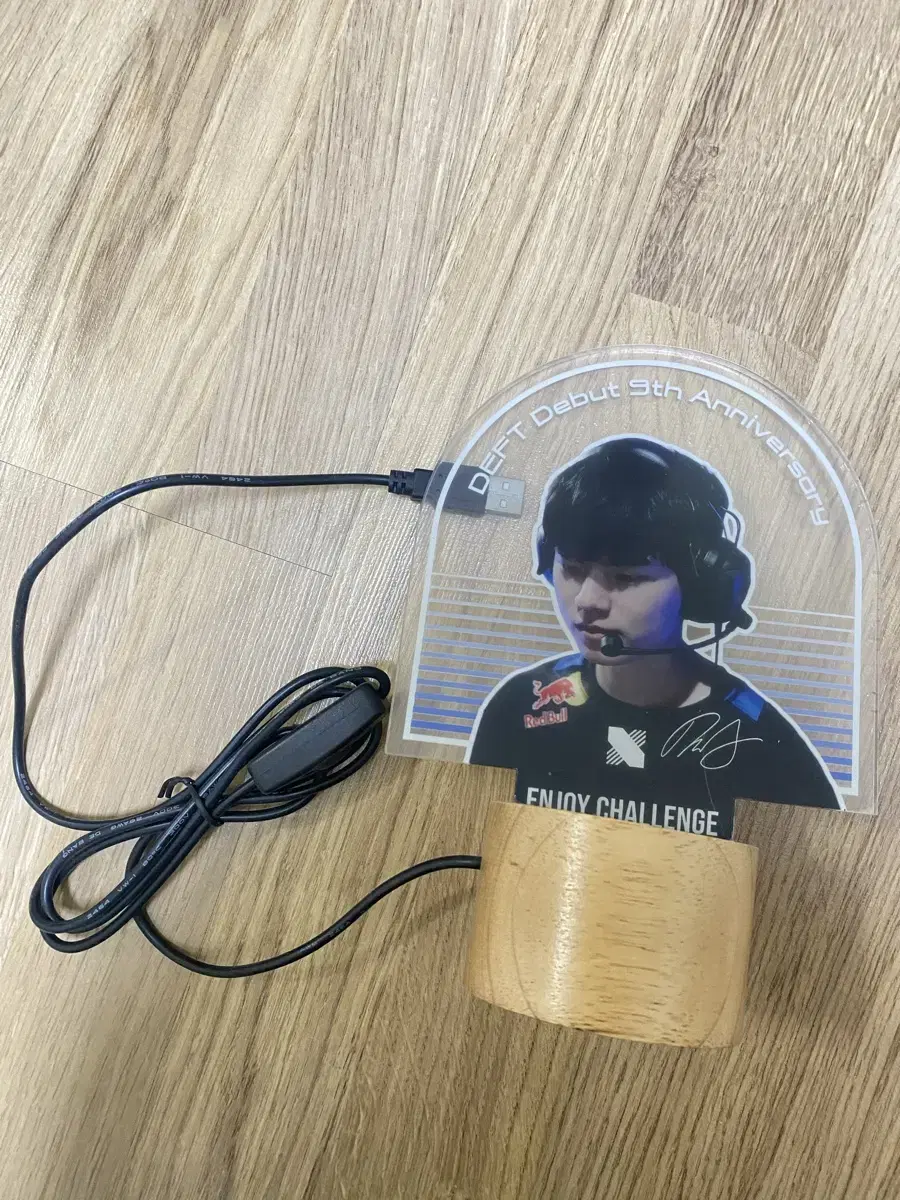 22DRX Deft 9th Anniversary acrylic stand lighting