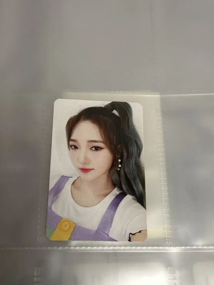 Fromis 9 Fun fansign photocard